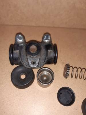Radbremszylinder P 240 vorn