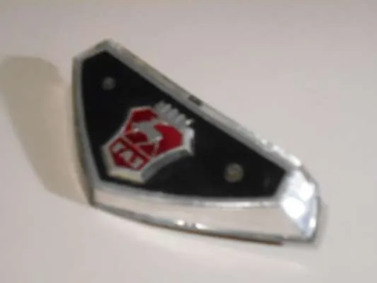 Kühleremblem Wolga GAZ 24