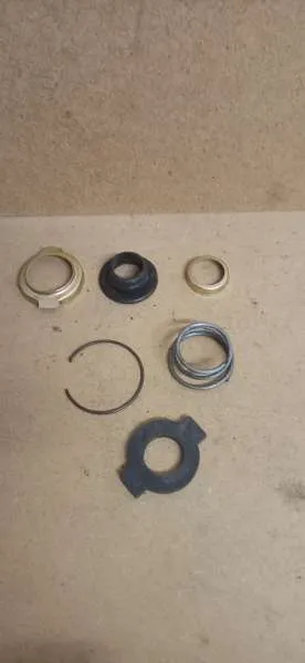 Reparatursatz der Wasserpumpe GAZ 13